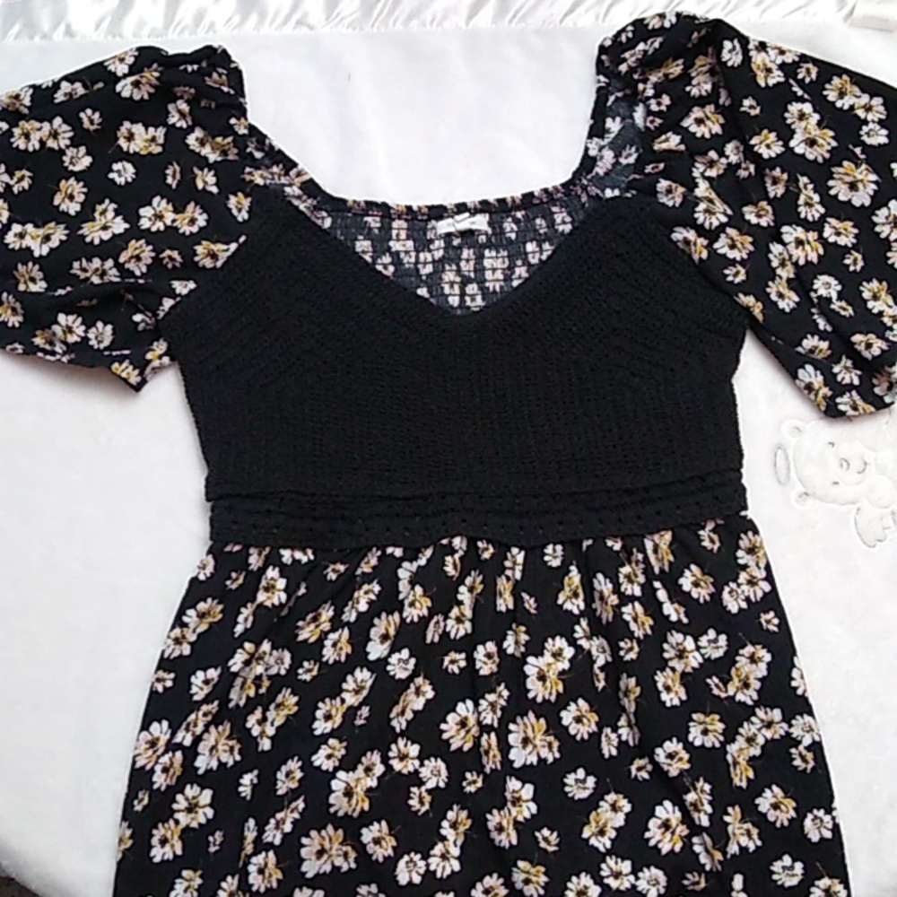 🌼 Maurices Flower Crocheted Bodice Top Size XL